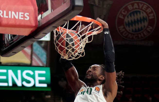 18 11 2021, Euro League FC Bayern Basketball vs Panathinaikos, Audi Dome Munich, basketball, sports, pictured Jeremy Evans Panathinaikos.