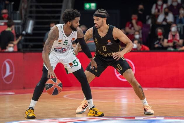 Daryl Macon 5 Panathinaikos Athens , Nick Weiler Babb 0 FC Bayern , FC Bayern Basketball vs Panathinaikos Athens, Euroleague, 18 11 2021 Muenchen Bayern Germany Copyright: xkolbert-press UlrichxGamelx
