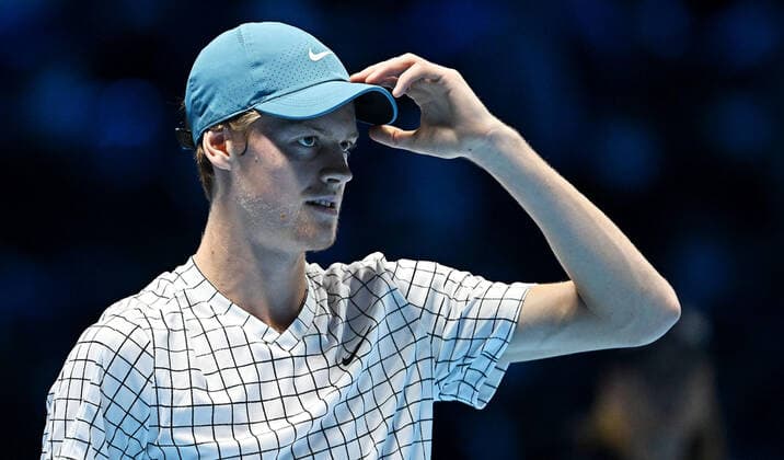 November 18, 2021, Turin, Italy: Jannik Sinner of Italy reacts during the match against Danil Medvedev of Russia at the Nitto ATP, Tennis Herren Finals in Turin, Italy, 18 November 2021..ANSA ALESSANDRO DI MARCO Nitto ATP Finals in Turin  - ZUMAa110 20211118_zaf_a110_087 Copyright: xAlessandroxDixMarcox