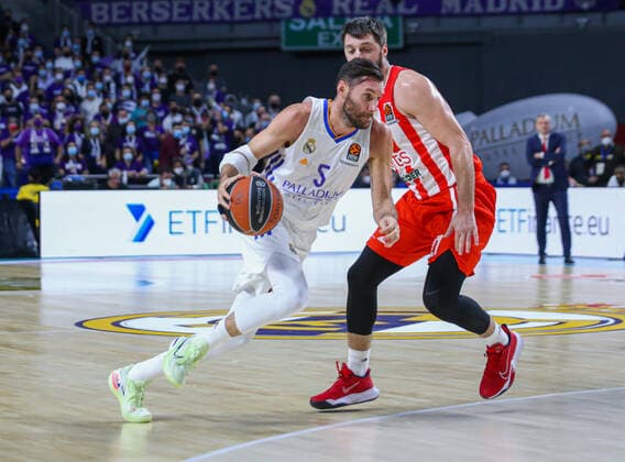 18th November 2021; Wizink Center; Madrid, Spain; Turkish Airlines Euroleague Basketball , Real Madrid versus Crvena Zvezda of Belgrade; Rudy Fernandez (Real Madrid Baloncesto) & xa0;takes the ball forward against Stefan Markovic (Crvena Zvezda)  ActionPlus12340149 AgenciaLOF