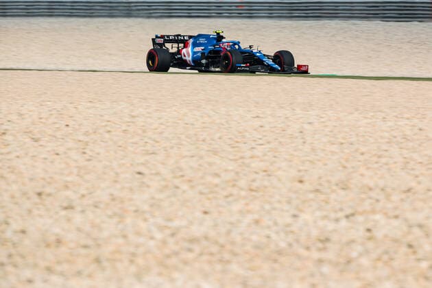 31 OCON Esteban (fra), Alpine F1 A521, action during the Formula 1 Ooredoo Qatar Grand Prix 2021, 20th round of the 2021 FIA Formula One World Championship, WM, Weltmeisterschaft from November 19 to 21, 2021 on the Losail International Circuit, in Lusail, Qatar - F1 - QATAR GRAND PRIX 2021 DPPI Panoramic  20211119_GOODEN_FG0D5587