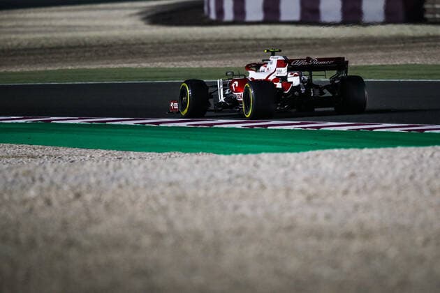 GIOVINAZZI Antonio (ita), Alfa Romeo Racing ORLEN C41, action during the Formula 1 Ooredoo Qatar Grand Prix 2021, 20th round of the 2021 FIA Formula One World Championship, WM, Weltmeisterschaft from November 19 to 21, 2021 on the Losail International Circuit, in Lusail, Qatar - F1 - QATAR GRAND PRIX 2021 DPPI Panoramic  20211119_GOODEN_FG0D6385