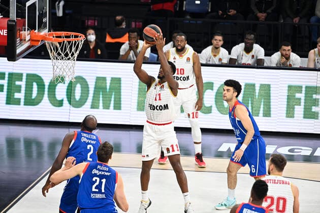 Elijah Bryant (6) , Tibor Pleiss (21) , Chris Singleton (2) of Anadolu Efes Istanbul and Alpha Diallo (11) , Will Thomas (10) of AS Monaco during the Turkish Airlines Euroleague match between Anadolu Efes Istanbul and As Monaco at Sinan Erdem Arena in Istanbul , Turkey on November 19 , 2021. 