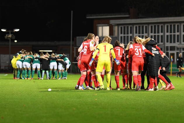 Football I Women I Season 2021 2022 I 1 Women Bundesliga I 9 Matchday I SV Werder Bremen 1 FC Koeln I 19 11 2021 1 FC Koeln and SV Werder Bremen Bremen Stadium Place 11 Bremen Germany Copyright: xLobeca Schlikisx