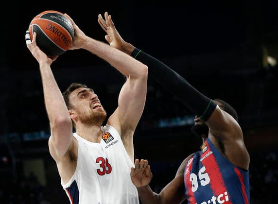 Spain Basketball Euroleague Baskonia - CSKA 6700204 19.11.2021 CSKA s Nikola Milutinov and Baskonia s Landry Nnoko struggle for a ball during the Euroleague basketball match between Saski Baskonia and CSKA Moscow, in Vitoria, Spain. Mikhail Serbin Sputnik Vitoria-Gasteiz Spain  Copyright: xMikhailxSerbinx