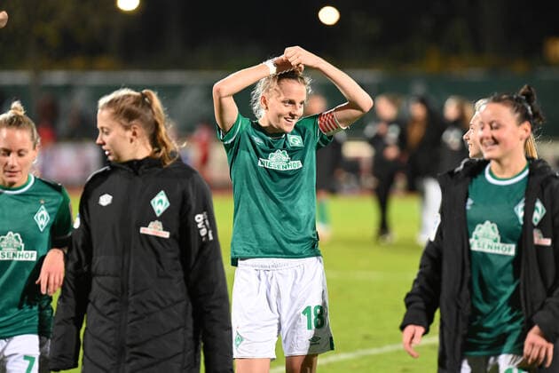 Football I Women I Season 2021 2022 I 1 Women Bundesliga I 9 Matchday I SV Werder Bremen 1 FC Koeln I 19 11 2021 Lina Hausicke 18, SV Werder Bremen Bremen Stadium Place 11 Bremen Germany Copyright: xLobeca Schlikisx