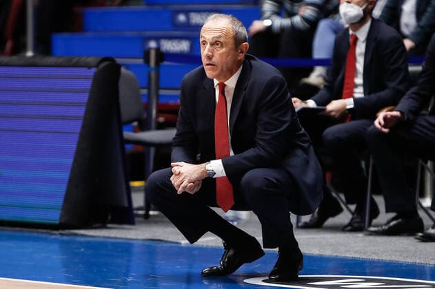 Zenit St Petersburg V AX Armani Exchange Milan - Turkish Airlines EuroLeague AX Armani Exchange Milan head coach Ettore Messina looks on during the EuroLeague Basketball match between Zenit St. Petersburg and AX Armani Exchange Milan on November 19, 2021 at Sibur Arena in Saint Petersburg, Russia. Saint Petersburg Russia  Copyright: xMikexKireevx kireev-notitle211119_npnU9