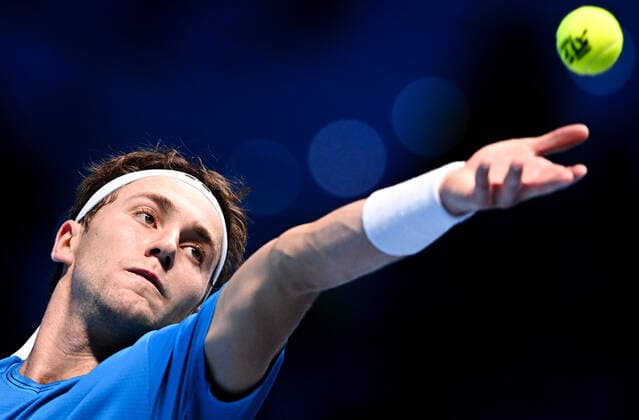 Italy Tennis ATP, Tennis Herren Finals 6700505 20.11.2021 Norway s Casper Ruud serves a ball during the group stage singles semifinal tennis match of the ATP Finals against Russia s Andrey Rublev at the Pala Alpitour venue in Turin, Italy. Alexey Filippov Sputnik Turin Italy  Copyright: xAlexeyxFilippovx