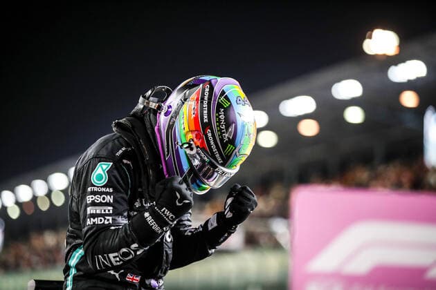 HAMILTON Lewis (gbr), Mercedes AMG F1 GP W12 E Performance, portrait during the Formula 1 Ooredoo Qatar Grand Prix 2021, 20th round of the 2021 FIA Formula One World Championship, WM, Weltmeisterschaft from November 19 to 21, 2021 on the Losail International Circuit, in Lusail, Qatar - F1 - QATAR GRAND PRIX 2021 DPPI Panoramic  FGO06219