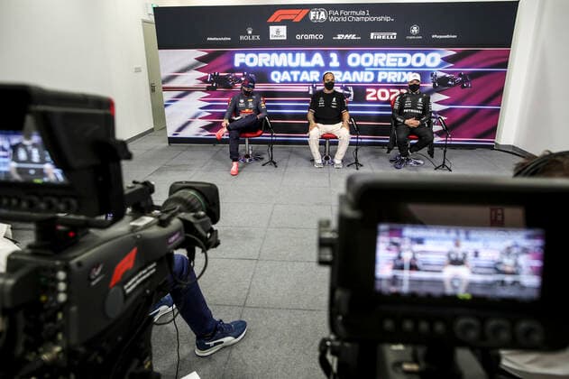 33 Max Verstappen NED, Red Bull Racing , 44 Lewis Hamilton GBR, Mercedes AMG Petronas F1 Team , 77 Valtteri Bottas FIN, Mercedes AMG Petronas F1 Team , Doha Qatar
