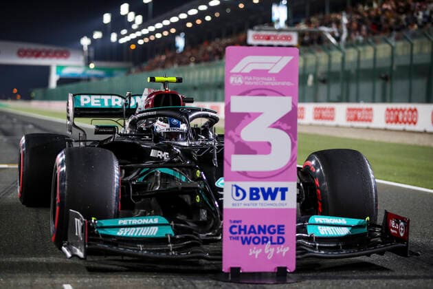 77 Valtteri Bottas FIN, Mercedes AMG Petronas F1 Team , F1 Grand Prix of Qatar at Losail International Circuit on November 20, 2021 in Doha, Qatar Photo by HOCH ZWEI Doha Qatar
