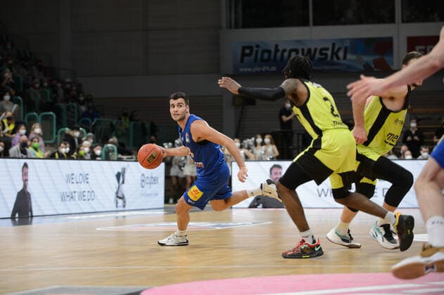 Nikola Rebic 44 MBC Weissenfels vs Sacar Anim 2 medi Bayreuth during the game medi Bayreuth vs syntainics MBC Weissenfels Basketball, Bundesliga, 20 11 2021, season 2021 2022, 8 match day Copyright xErikxHillmer EIBNERx EP EHR medi Bayreuth vs syntainics MBC Weissenfels Basketball, Bundesliga, 20 11 2021, season 2021 2022, 8 match day Bayreuth Copyright: xErikxHillmer EIBNERx EP_EHR