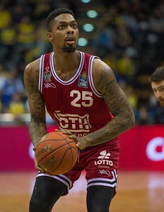GER, Basketball,BCL, EWE Baskets Oldenburg vs JobStairs Giessen 46ers 20 11 2021, EWE Arena, Oldenburg, GER, easy Credit BBL, EWE Baskets Oldenburg vs JobStairs Giessen 46ers , pictured shooting free throw Philip Darnell FEYNE II JobStairs Giessen 46ers 25 nordphotoxRojahn nph00310