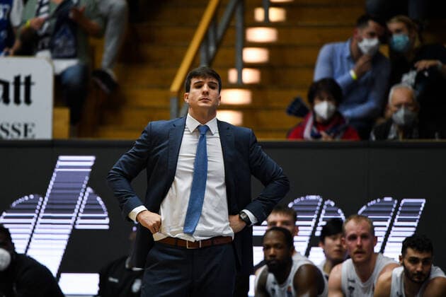 Pedro Calles Hamburg Towers, coach , GER, HAKRO Merlins Crailsheim vs Hamburg Towers, 20 11 2021, 8 match day easycredit Basketball Bundesliga, season 2021 2022 GER, HAKRO Merlins Crailsheim vs Hamburg Towers, 20 11 2021, 8 match day easycredit Basketball Bundesliga, season 2021 2022 Crailsheim Copyright: xEibner MichaelxMemmlerx EP_MMR