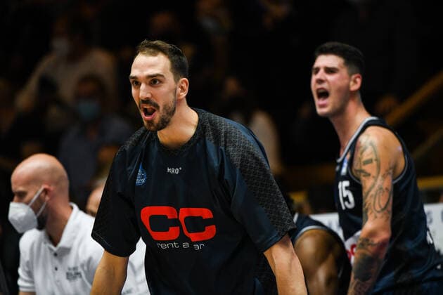 Dejan Kovacevic Merlins Crailsheim , GER, HAKRO Merlins Crailsheim vs Hamburg Towers, 20 11 2021, 8 match day easycredit Basketball Bundesliga, season 2021 2022 GER, HAKRO Merlins Crailsheim vs Hamburg Towers, 20 11 2021, 8 match day easycredit Basketball Bundesliga, season 2021 2022 Crailsheim Copyright: xEibner MichaelxMemmlerx EP_MMR