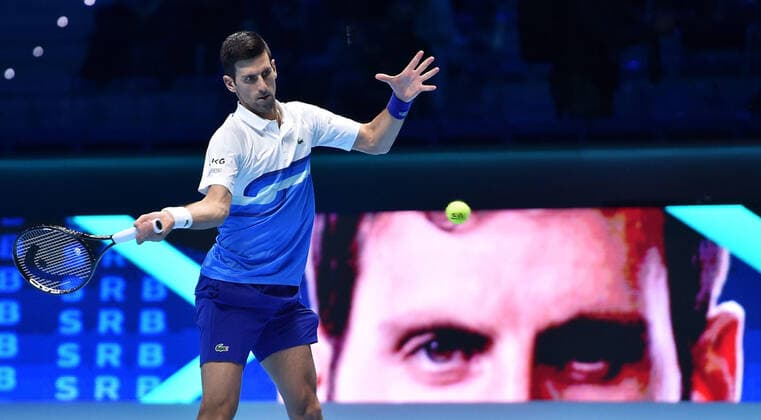 November 20, 2021, Torino, Italia: Novak Djokovic of Serbia returns the ball during the match against Alexander Zverev of Germany at the Nitto ATP, Tennis Herren Finals in Turin, Italy, 20 November 2021.ANSA ALESSANDRO DI MARCO Tennis: Nitto ATP Finals in Turin  - ZUMAa110 20211120_zaf_a110_097 Copyright: xAlessandroxDixMarcox