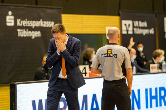 Vladimir Lucic Rasta Vechta, Headcoach Tigers Tuebingen vs Rasta Vechta, 2 Basketball Bundesliga, Pro A, Barmer 2 Basketball, 11 Spieltag , Spielzeit 2021 2022, 20 11 2021 Tigers Tuebingen vs Rasta Vechta, 2 Basketball Bundesliga, Pro A, Barmer 2 Basketball, 11 Spieltag , Spielzeit 2021 2022, 20 11 2021 Rottenburg am Neckar Copyright: xNinaxSanderx xEibnerxPressefotox EP_NSR