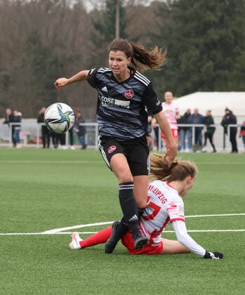 21 11 2021 Football Season 2021 2022 2 Women Football Bundesliga 10 Matchday 1 FC Nürnberg FCN Club RB Leipzig Sportfoto Zink DaMa Nele Bauereisen 23, 1 FC Nürnberg FCN Marlene Müller Mueller 27, RB Leipzig RBL Frauen
