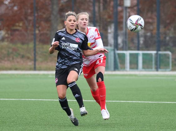 21 11 2021 Football Season 2021 2022 2 Women Football Bundesliga 10 Matchday 1 FC Nürnberg FCN Club RB Leipzig Sportfoto Zink DaMa Jana Rippberger 17, 1 FC Nürnberg FCN Marlene Müller Mueller 27, RB Leipzig RBL Frauen