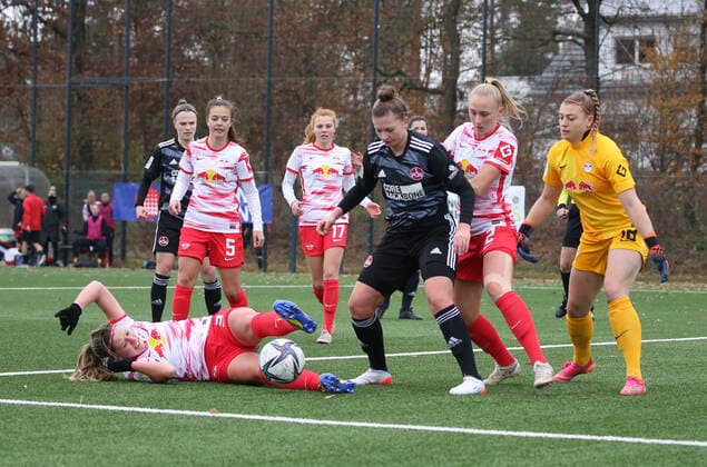 21 11 2021 Football Season 2021 2022 2 Women Football Bundesliga 10 Matchday 1 FC Nürnberg FCN Club RB Leipzig Sportfoto Zink DaMa Louise Ringsing 9, RB Leipzig RBL Women Jessica May 6, 1 FC Nürnberg FCN Frederike Kempe 2, RB Leipzig RBL Women Carina Schlüter Schlueter 18, RB Leipzig RBL Women