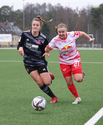 21 11 2021 Football Season 2021 2022 2 Women Football Bundesliga 10 Matchday 1 FC Nürnberg FCN Club RB Leipzig Sportfoto Zink DaMa Amelie Thöle Thoele 12, 1 FC Nürnberg FCN Vanessa Fudalla 21, RB Leipzig RBL Frauen
