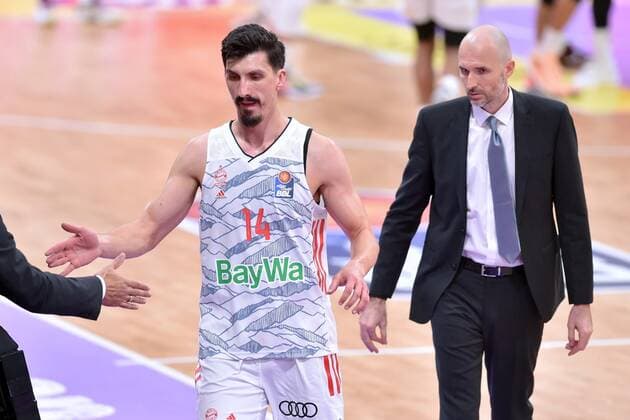 Nihad Djedovic FC Bayern Muenchen M , Slaven Rimac Assistant Coach FC Bayern Muenchen R , Basketball, Bundesliga, BBL, BG Goettingen FC Bayern Muenchen, 21 11 2021, BG Goettingen FC Bayern Muenchen, Basketball, Bundesliga, GER, BBL, 21 11 2021 Goettingen Copyright: xEibner-Pressefotox-xRolandxSippelx