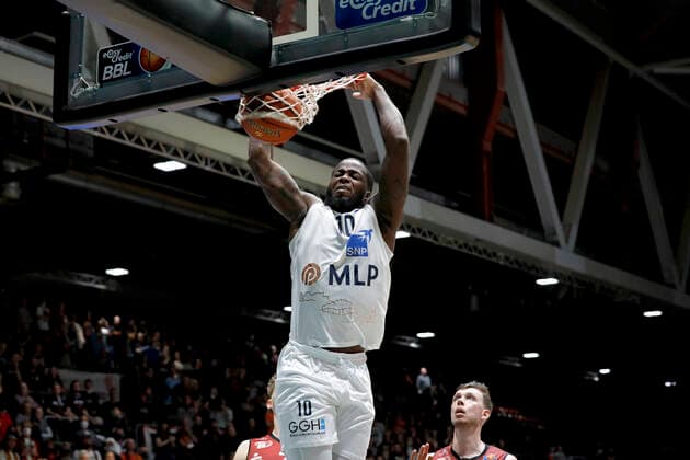 21 11 2021, easyCredit Basketball Bundesliga, BBL, 2021 2022 season, men, Chemnitz Niners MLP Academics Heidelberg Kelvin Martin, MLP Academics Heidelberg Chemnitz Fair Chemnitz Saxony Germany
