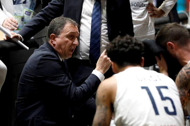 21 11 2021, easyCredit Basketball Bundesliga, BBL, 2021 2022 season, men, Chemnitz Niners MLP Academics Heidelberg Branislav Ignjatovic Head Coach , MLP Academics Heidelberg Chemnitz Messe Chemnitz Sachsen Germany
