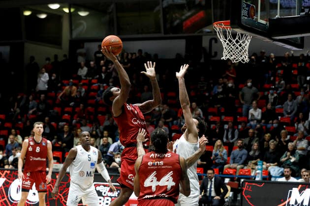 21 11 2021, easyCredit Basketball Bundesliga, BBL, 2021 2022 season, men, Chemnitz Niners MLP Academics Heidelberg Isiaha Mike, Niners Chemnitz Chemnitz Fair Chemnitz Saxony Germany