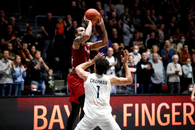 21 11 2021, easyCredit Basketball Bundesliga, BBL, 2021 2022 season, men, Chemnitz Niners MLP Academics Heidelberg Darion Atkins, Niners Chemnitz, Brekkott Chapman, MLP Academics Heidelberg Chemnitz Fair Chemnitz Saxony Germany