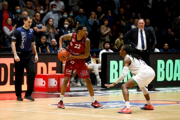 21 11 2021, easyCredit Basketball Bundesliga, BBL, 2021 2022 season, mens, Chemnitz Niners MLP Academics Heidelberg Gerald Robinson, Niners Chemnitz, Robert Lowery, MLP Academics Heidelberg Chemnitz Fair Chemnitz Saxony Germany