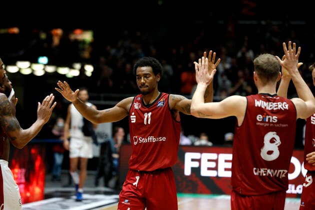 21 11 2021, easyCredit Basketball Bundesliga, BBL, 2021 2022 season, mens, Chemnitz Niners MLP Academics Heidelberg Isiaha Mike, Niners Chemnitz cheering Chemnitz Messe Chemnitz Sachsen Germany