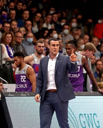GSD zje123 easy Credit Basketball BBL season 2020 21 BG Göttingen FC Bayern Munich Göttingen coach Roel Moors