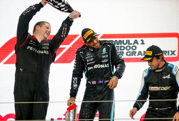 44 Lewis Hamilton GBR, Mercedes AMG Petronas F1 Team , 14 Fernando Alonso ESP, Alpine F1 Team , F1 Grand Prix of Qatar at Losail International Circuit on November 21, 2021 in Doha, Qatar Photo by HOCH ZWEI Doha Qatar