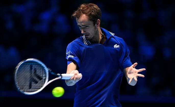 Italy Tennis ATP, Tennis Herren Finals 6701267 21.11.2021 Russia s Daniil Medvedev returns a shot to Germany s Alexander Zverev during their singles final match of the ATP Finals at the Pala Alpitour venue in Turin, Italy. Alexey Filippov Sputnik Turin Italy  Copyright: xAlexeyxFilippovx