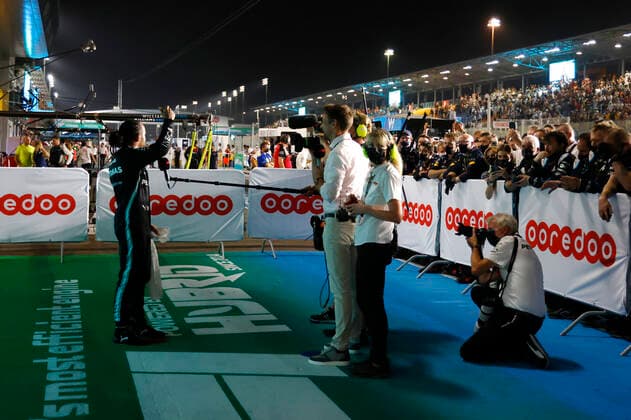 F1 Grand Prix of Qatar 44 Lewis Hamilton (GBR, Mercedes-AMG Petronas F1 Team), F1 Grand Prix of Qatar at Losail International Circuit on November 21, 2021 in Doha, Qatar. (Photo by Steven Tee LAT Motorsport Images FIA Pool via HOCH ZWEI) Doha Qatar Poolfoto HOCH ZWEI Pool Motorsport Images ,EDITORIAL USE ONLY