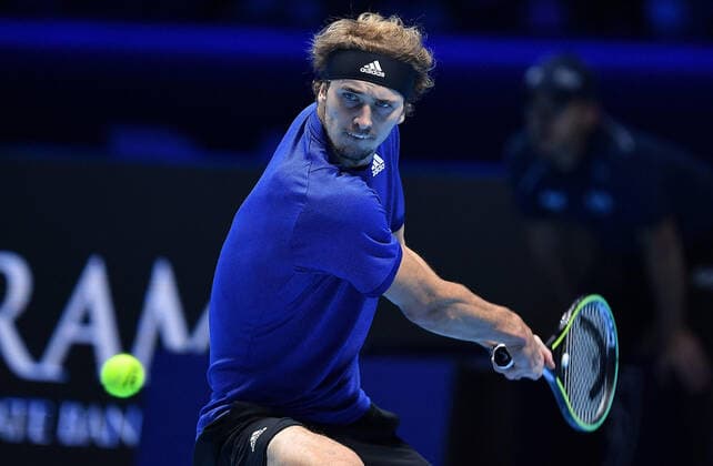 November 21, 2021, Torino, Italia: Alexander Zverev of Germany returns the ball during the match against Daniil Medvedev at the Nitto ATP, Tennis Herren Finals in Turin, Italy, 21 November 2021.ANSA ALESSANDRO DI MARCO Tennis: Nitto ATP Finals in Turin  - ZUMAa110 20211121_zaf_a110_063 Copyright: xAlessandroxDixMarcox
