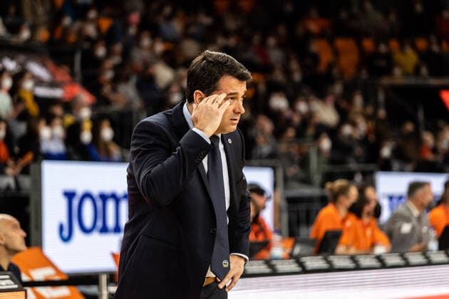 Israel Gonzalez Alba Berlin, head coach GER, Ratiopharm Ulm vs Alba Berlin, easycredit 1 Bundesliga Basketball, 08 matchday, season 2021 22, 21 11 2021 Ratiopharm Ulm vs Alba Berlin, 1 Basketball Bundesliga New Ulm. Copyright: xEibner-Pressefoto RogerxBuerkex EP_EER