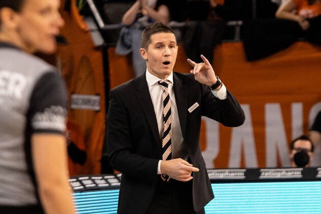 Jaka Lakovic Ratiopharm Ulm coach GER, Ratiopharm Ulm vs Alba Berlin, easycredit 1 Bundesliga Basketball, 08 matchday, season 2021 22, 21 11 2021 Ratiopharm Ulm vs Alba Berlin, 1 Basketball Bundesliga New Ulm. Copyright: xEibner-Pressefoto RogerxBuerkex EP_EER