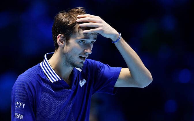 November 21, 2021, TORINO, Italia: Daniil Medvedev of Russi reacts during the match against Alexander Zverev of Germany at the Nitto ATP, Tennis Herren Finals in Turin, Italy, 21 November 2021.ANSA ALESSANDRO DI MARCO TORINO Italia - ZUMAa110 20211121_zaf_a110_103 Copyright: xAlessandroxDixMarcox