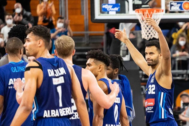 Alba Berlin wins with 71 66 final score against Ratiopharm Ulm Jubilation at Alba GER, Ratiopharm Ulm vs Alba Berlin, easycredit 1 Bundesliga Basketball, 08 matchday, season 2021 22, 21 11 2021 Ratiopharm Ulm vs Alba Berlin, 1 Basketball Bundesliga New Ulm. Copyright: xEibner-Pressefoto RogerxBuerkex EP_EER