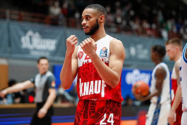 GER, Würzburg, s Oliver Arena, 21 11 2021, emspor, emonline, despor, deonline, s Oliver Wuerzburg vs Fraport Skyliners Frankfurt, easyCredit BBL, matchday 8 picture astonishment at Cameron Hunt s Oliver Wuerzburg Copyright: HMBxMedia JulienxBecker