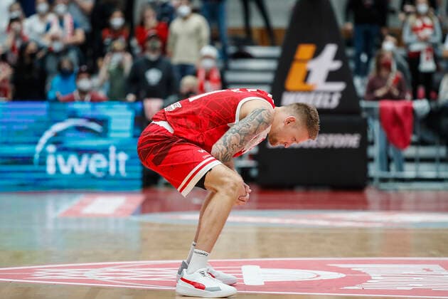 GER, Würzburg, s Oliver Arena, 21 11 2021, emspor, emonline, despor, deonline, s Oliver Wuerzburg vs Fraport Skyliners Frankfurt, easyCredit BBL, matchday 8 picture disappointment at Aigars Skele s Oliver Wuerzburg Copyright: HMBxMedia JulienxBecker
