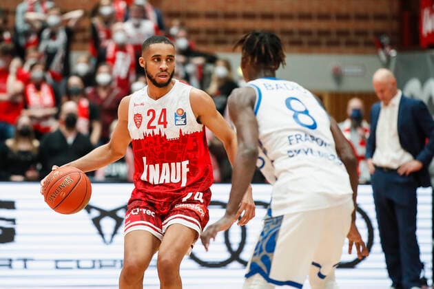 GER, Würzburg, s Oliver Arena, 21 11 2021, emspor, emonline, despor, deonline, s Oliver Wuerzburg vs Fraport Skyliners Frankfurt, easyCredit BBL, matchday 8 picture Cameron Hunt s Oliver Wuerzburg Copyright: HMBxMedia JulienxBecker