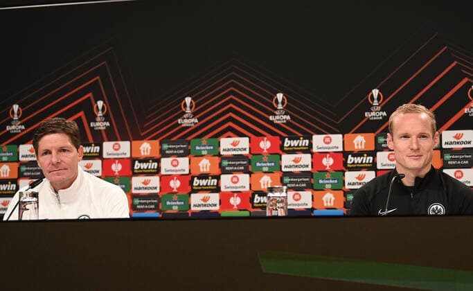 24 11 2021, xjhx, football UEFA Europa League, Eintracht Frankfurt training and press conference emspor, f l coach Oliver Glasner Eintracht Frankfurt zautz, Sebastian Rode Eintracht Frankfurt DFL DFB REGULATIONS PROHIBIT ANY USE OF PHOTOGRAPHS as IMAGE SEQUENCES and or QUASI VIDEO Frankfurt am Main