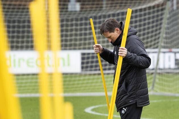 EINDHOVEN PSV coach Roger Schmidt during training in the run up to the UEFA Europa League group match against Sturm Graz ANP OLAF KRAAK UEFA Europa League 2021 2022 xVIxANPxSportx xxANPxIVx 441114672