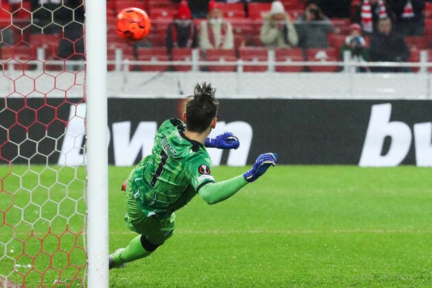 MOSCOW, RUSSIA - NOVEMBER 24, 2021: Napoli s goalkeeper Alex Meret concedes a goal in the 2021 22 UEFA Europa League Group C Round 5 match between Spartak Moscow and SSC Napoli at Otkrytie Bank Arena. Sergei Fadeichev TASS  TS1192F8