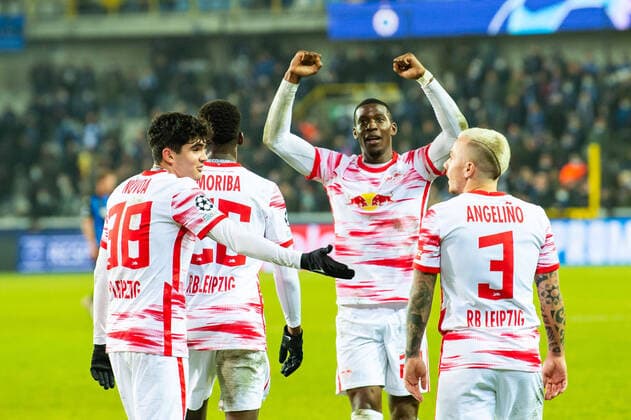 RB Leipzigs 0 5 victory cheer, Hugo Novoa RB Leipzig, 38 , Angelino RB Leipzig, 3 GER, FC Brugge vs RB Leipzig, football, Champions League, matchday 5, fixtures 2021 2022, 24 11 2021 GER, FC Brugge vs RB Leipzig, football, Champions League, matchday 5, fixtures 2021 2022, 24 11 2021 Copyright: xEibner-Pressefoto BenjaminxSoelzx EP_EER