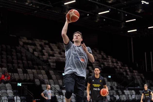 Basketball Nuremberg 25 11 2021 Season 2021 2022 FIBA World Cup Qualifiers Germany GER Estonia EST Training shootaround Patrick Heckmann Germany, No 27