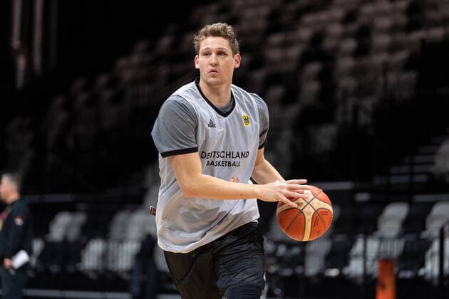 Basketball Nuremberg 25 11 2021 Season 2021 2022 FIBA World Cup Qualifiers Germany GER Estonia EST Training shootaround Patrick Heckmann Germany, No 27